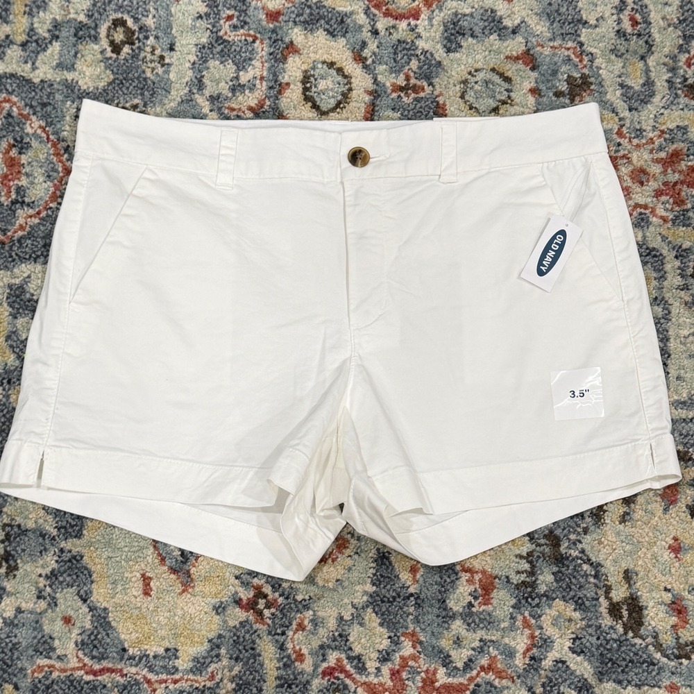 Old Navy Everyday Short Women Size 10 White 3.5" Inseam Mid-Rise Casual NWT